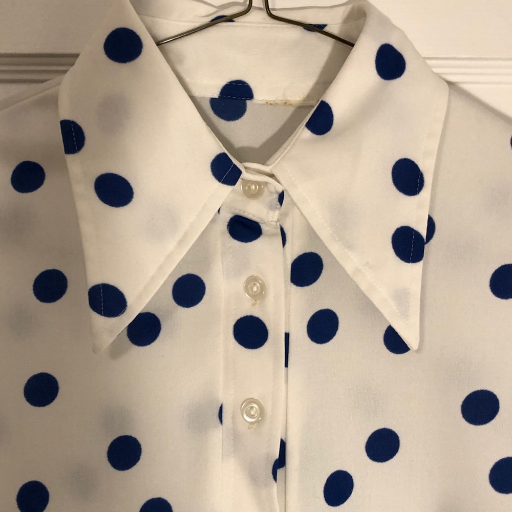 Vintage 70s Polyester Dagger Collar woman’s White Shirt with Blue Polka Dots M
